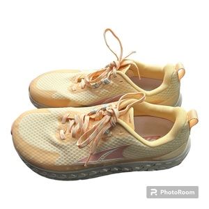 ALTRA Women's AL0A7R72 Outroad Trail Running Shoe